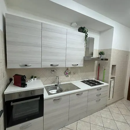 Anna House Apartment *